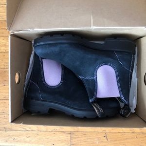 BRAND NEW Blundstones! (AU Size 6)